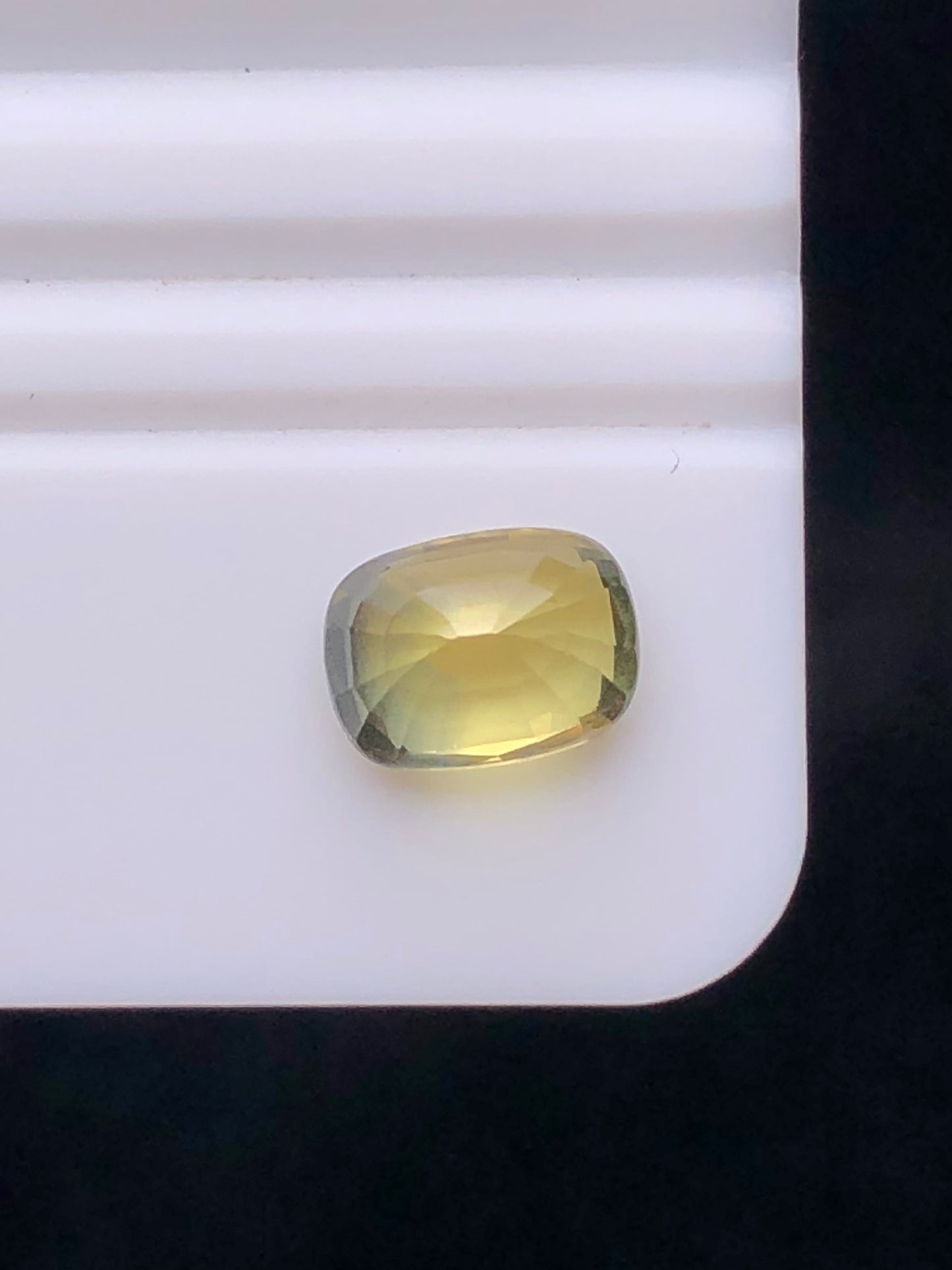 SRILANKA 1.71 CT YELLOW NATURAL HEATED SAPPHIRE LOOSE STONE