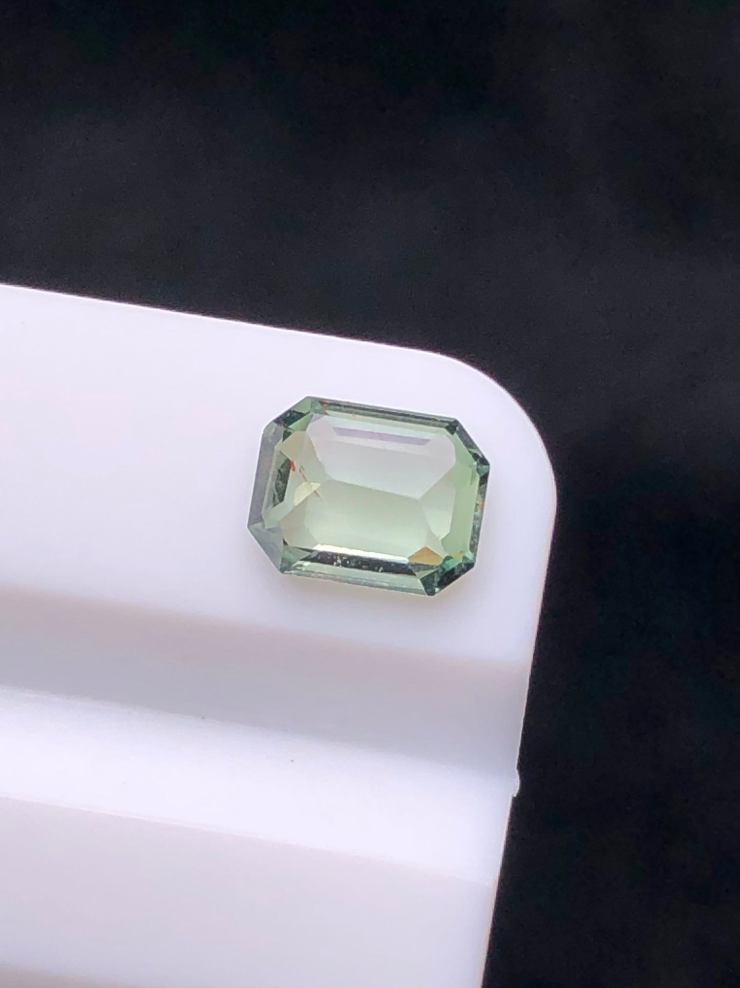 SRILANKA 0.78 CT GREEN NATURAL UNHEATED SAPPHIRE LOOSE STONE