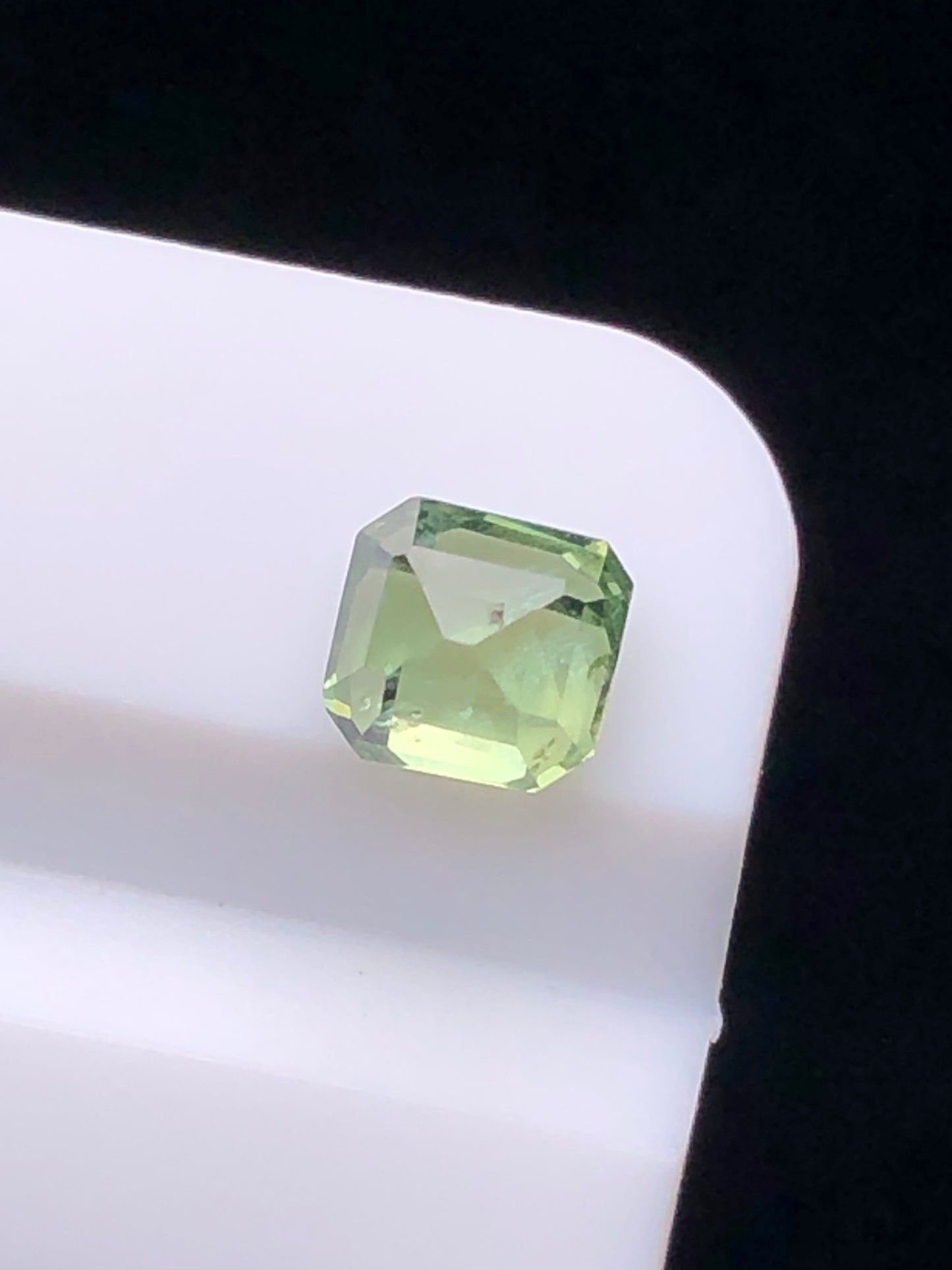SRILANKA 0.77 CT GREEN NATURAL UNHEATED SAPPHIRE LOOSE STONE