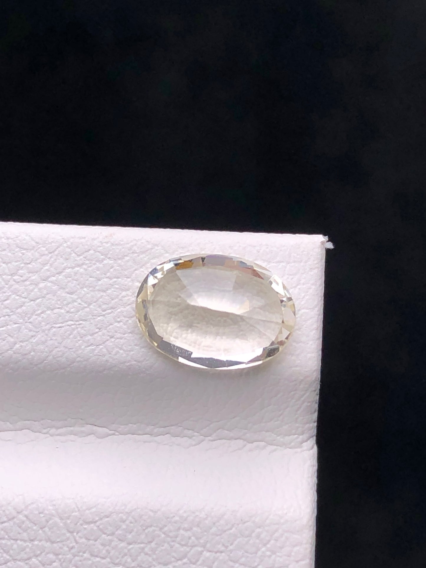 SRILANKA 1.64 CT LIGHT YELLOW NATURAL HEATED SAPPHIRE LOOSE STONE