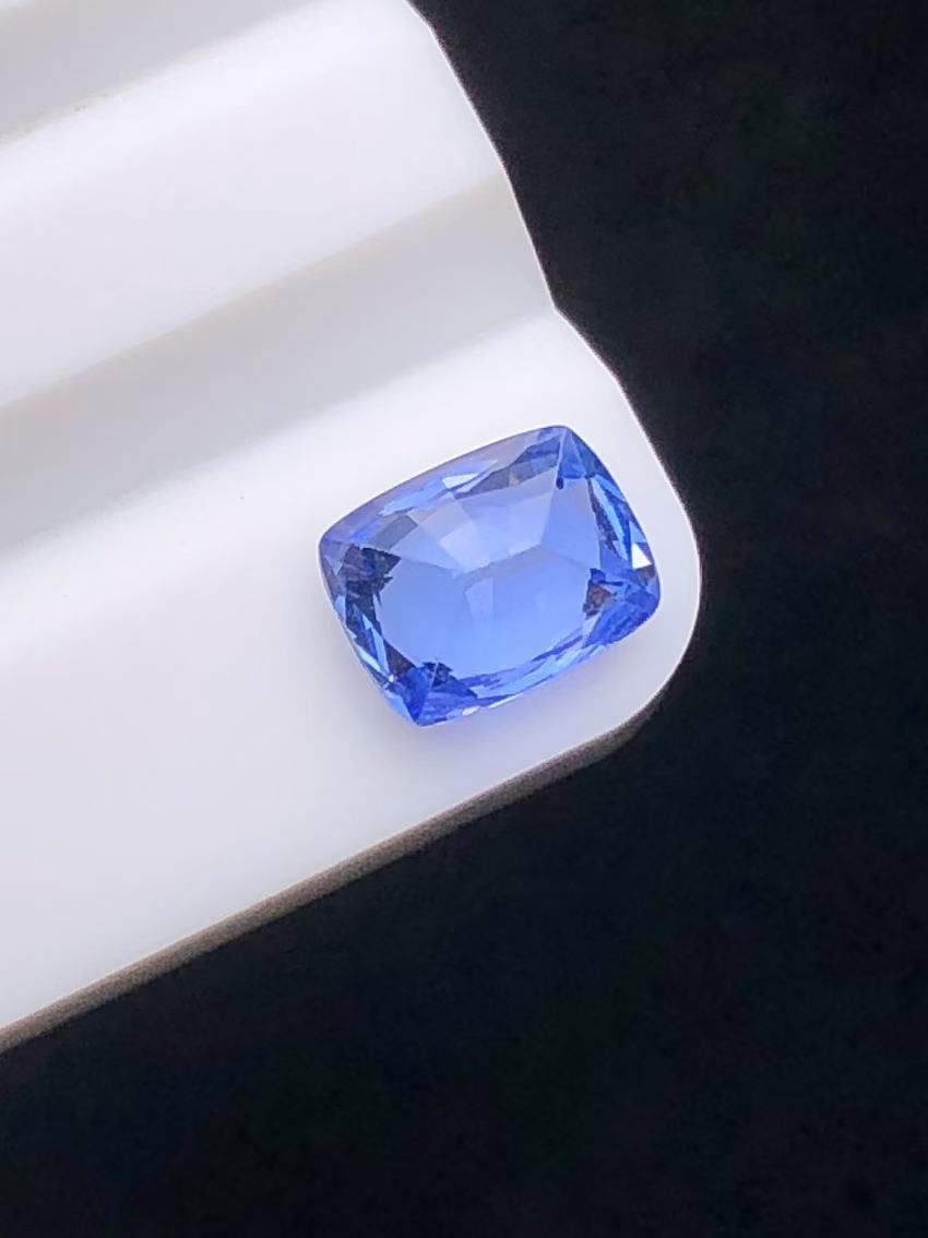 SRILANKA 1.73 CT NATURAL HEATED CORNFLOWER BLUE SAPPHIRE LOOSE STONE
