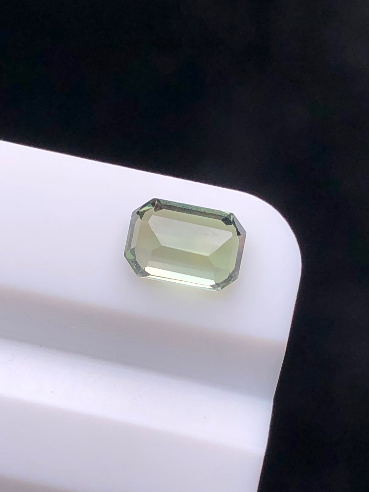 SRILANKA 0.96 CT GREEN NATURAL UNHEATED SAPPHIRE LOOSE STONE