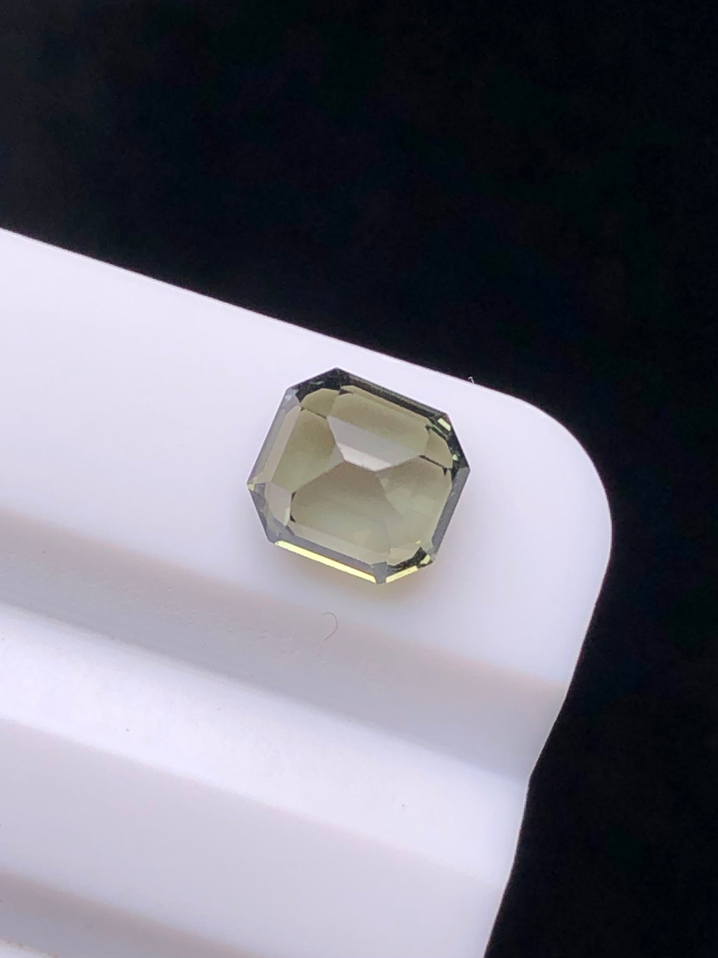 SRILANKA 1.26 CT GREEN NATURAL UNHEATED SAPPHIRE LOOSE STONE