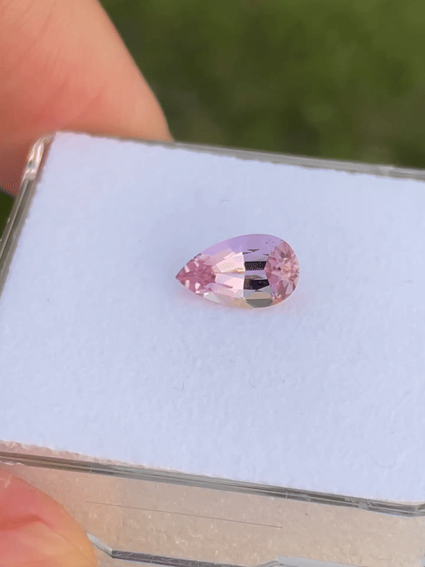 14K GOLD 15.8 CT VIVID GREEN NATURAL EMERALD & DIAMOND NECKLACE