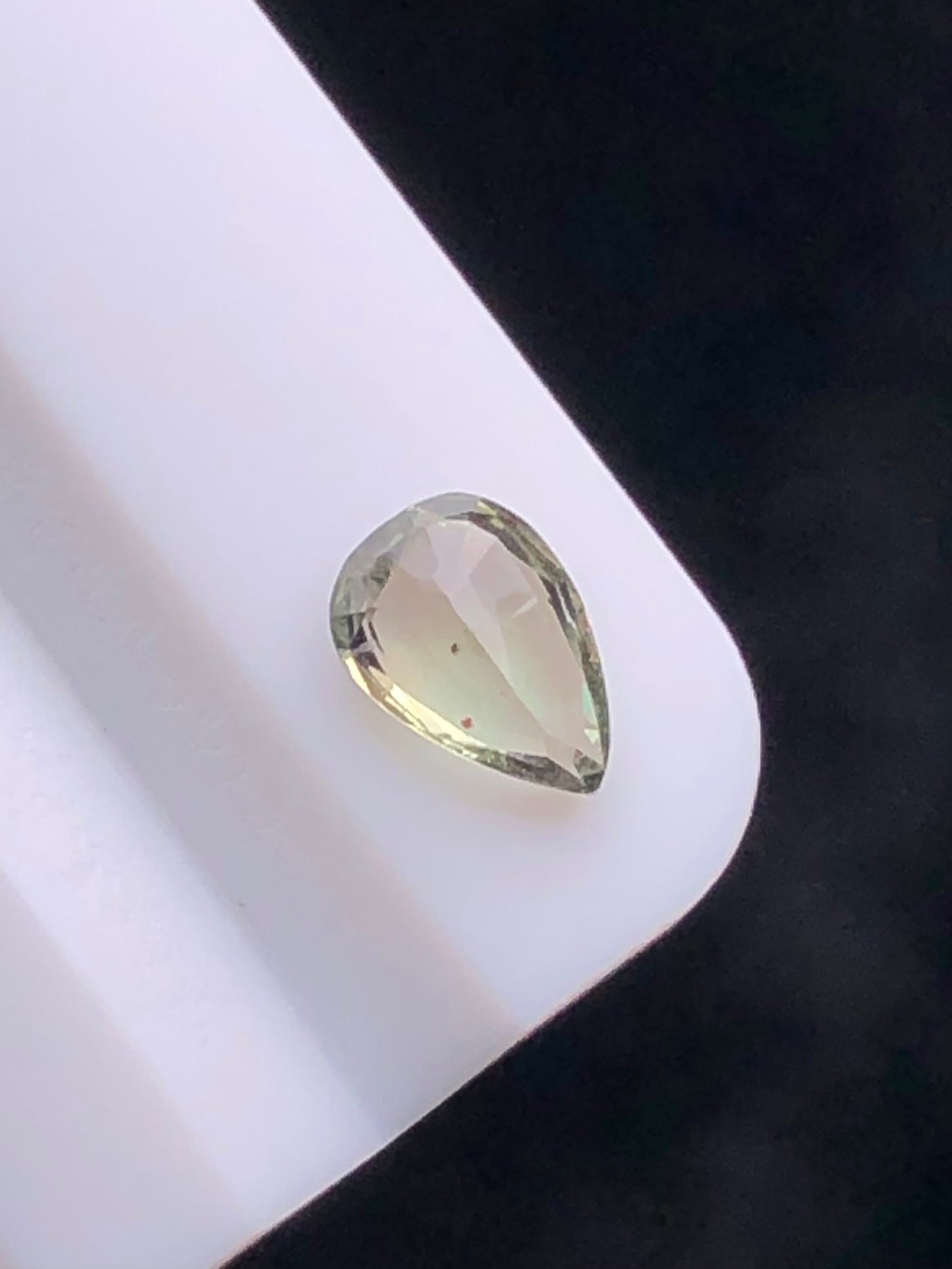 CERTIFIED SRILANK 0.59CT VIVI UNDHEATED Duck green sapphire