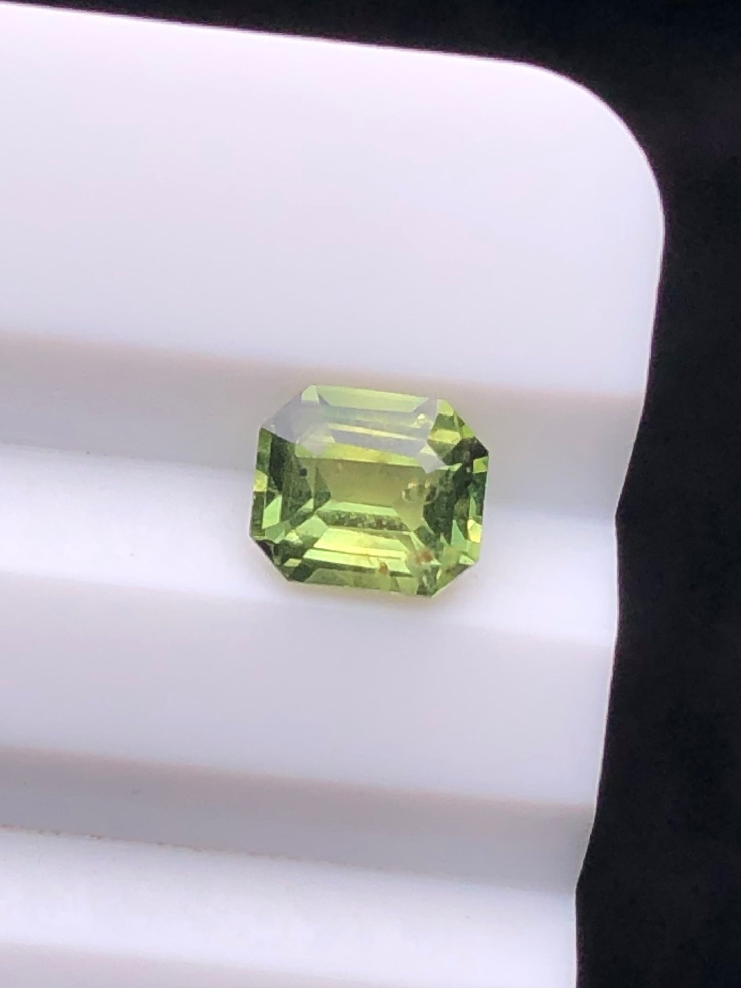 CERTIFIED SRILANK 0.88CT VIVI UNDHEATED Duck green sapphire