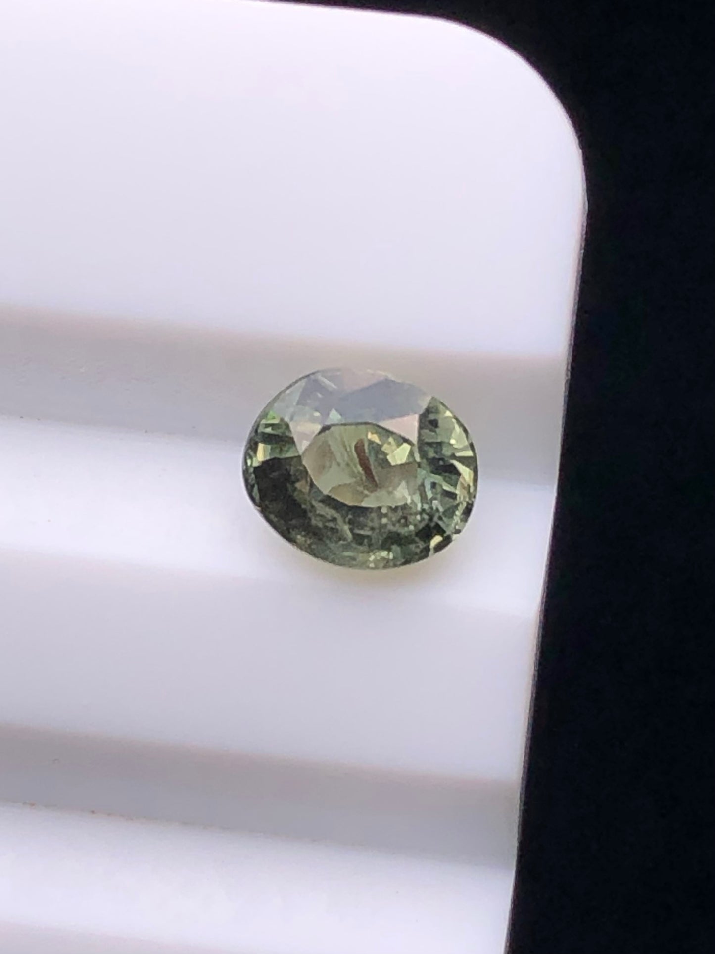 CERTIFIED SRILANK 0.85CT VIVI UNDHEATED Duck green sapphire