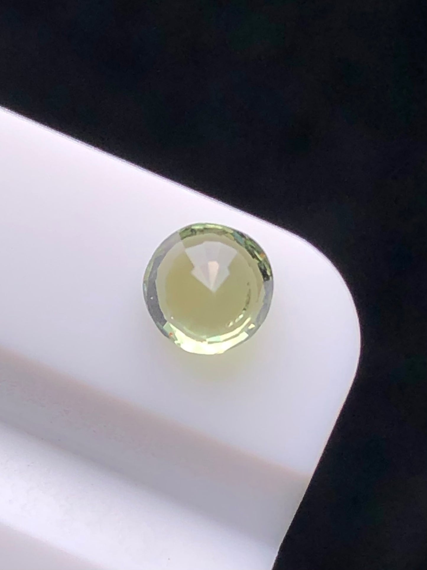 CERTIFIED SRILANK 0.63CT VIVI UNDHEATED Duck green sapphire