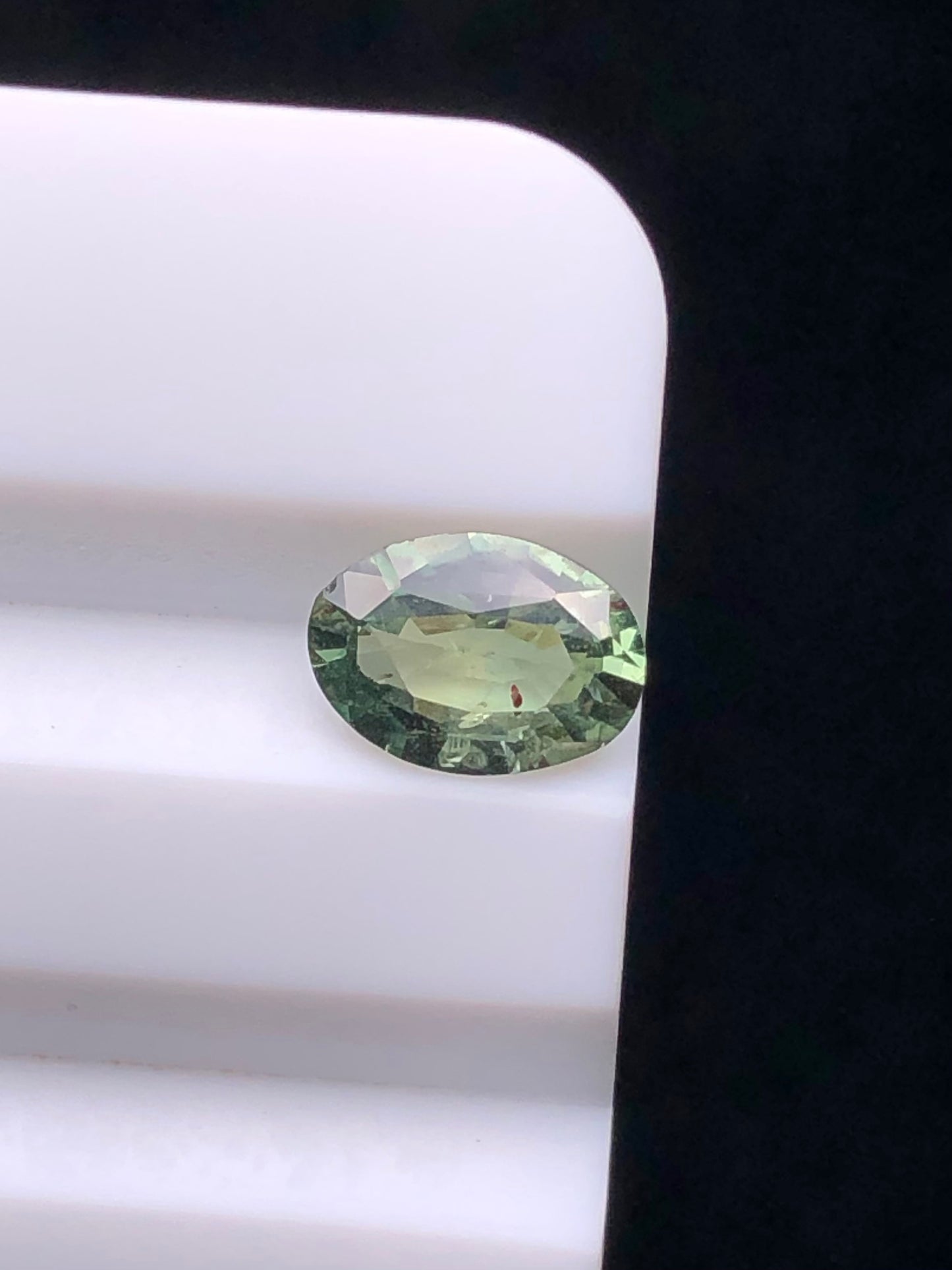 CERTIFIED SRILANK 0.76CT VIVI UNDHEATED Duck green sapphire