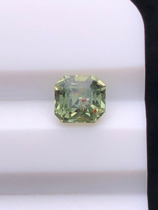 CERTIFIED SRILANK 0.90CT VIVI UNDHEATED Duck green sapphire