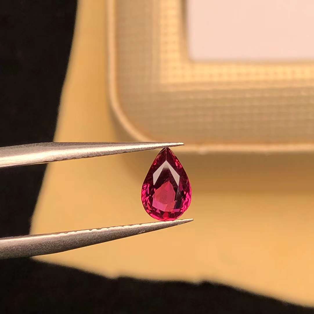 AIGS CERTIFIED 1.07 CT NATURAL RED RUBY LOOSE STONES