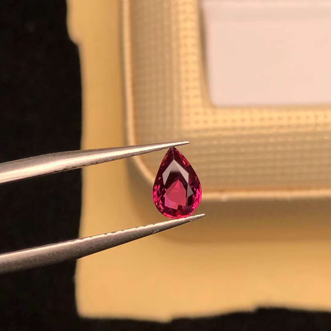 AIGS CERTIFIED 1.07 CT NATURAL RED RUBY LOOSE STONES