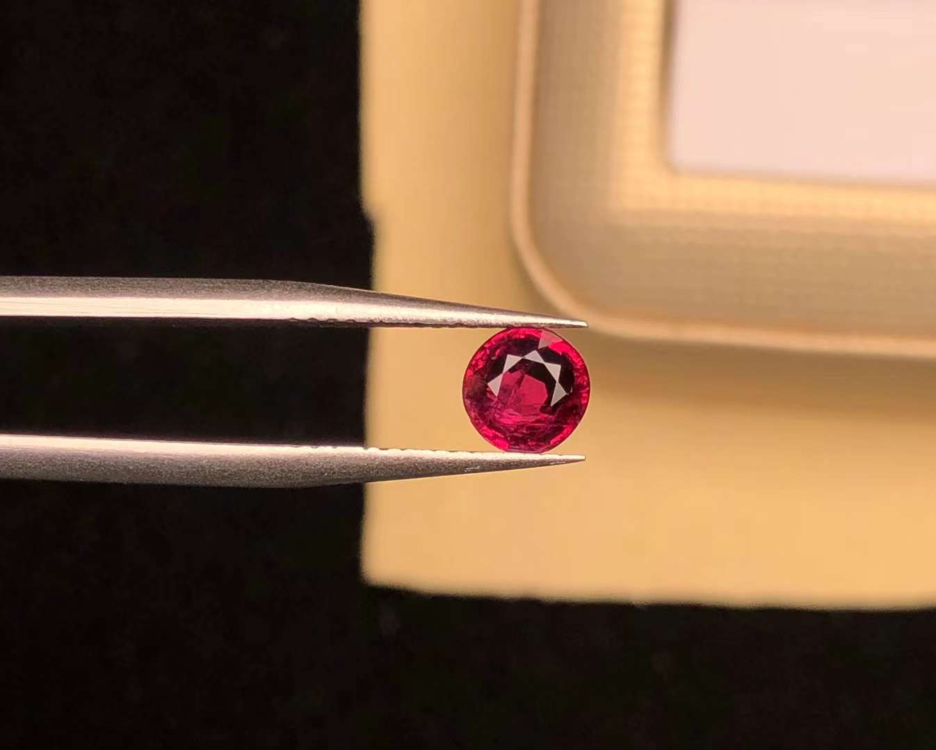 AIGS CERTIFIED 1.00 CT NATURAL RED RUBY LOOSE STONES