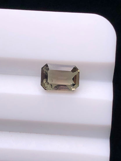 CERTIFIED SRILANK 1.1CT VIVI UNDHEATED Duck green sapphire