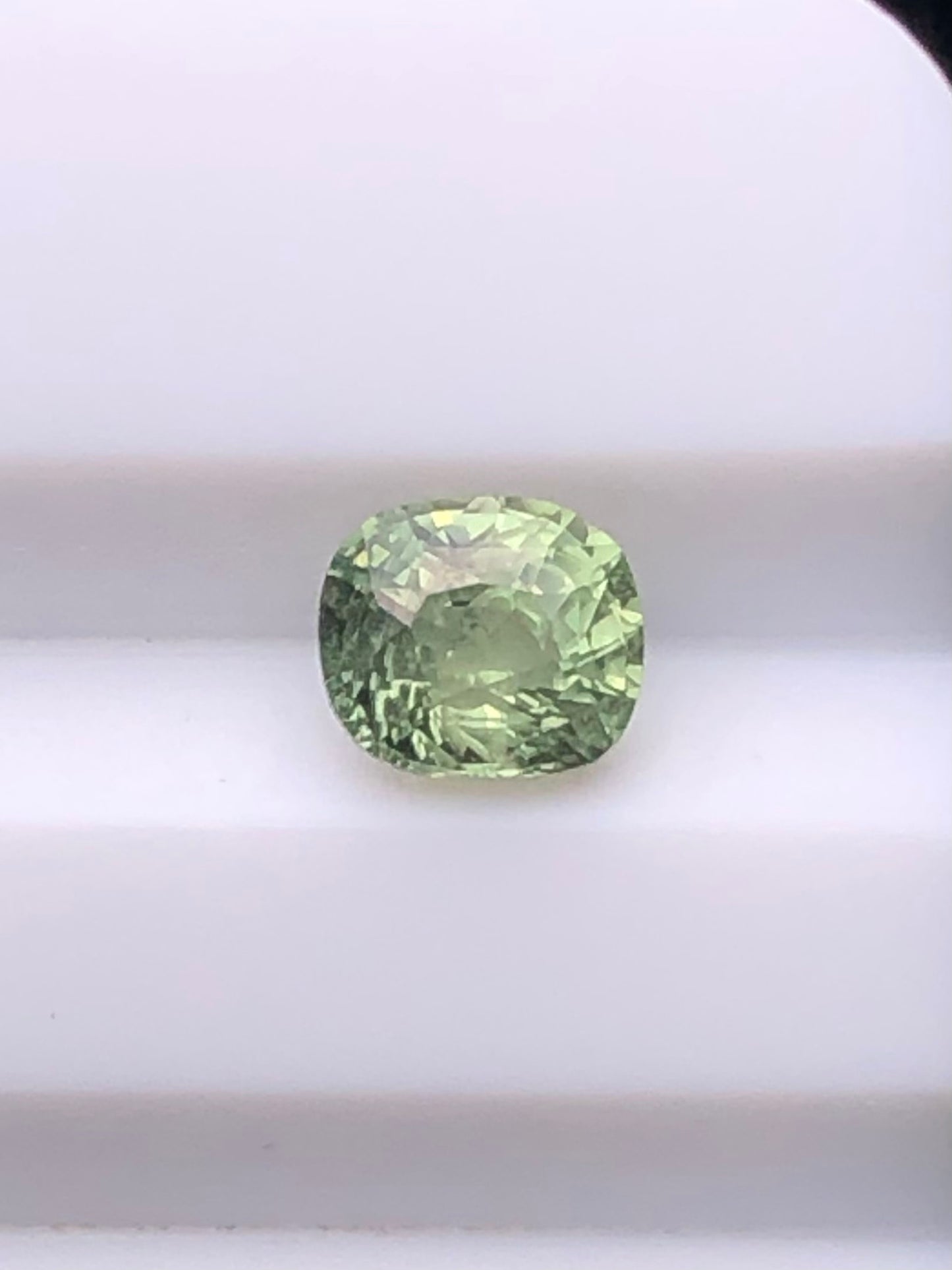 CERTIFIED SRILANK 0.72CT VIVI UNDHEATED Duck green sapphire