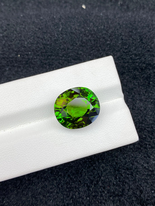 13.79CT NATURAL NIGERIA GREEN TOURMALINE STONE