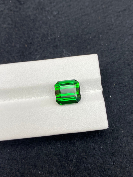 6.08CT NATURAL AFGHANISTAN ELECTRIC GREEN TOURMALINE STONE