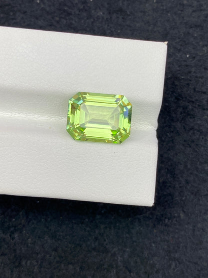 5.1CT NATURAL AFGHANISTAN YELLOUISH GREEN TOURMALINE STONE