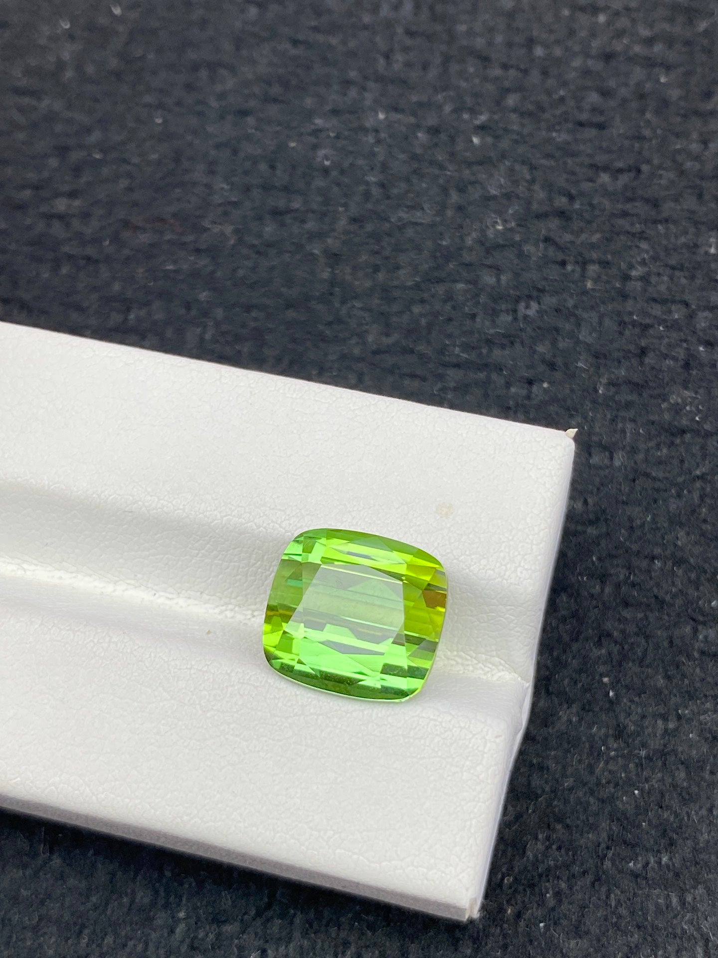 6.89CT NATURAL AFGHANISTAN YELLOWISH GREEN TOURMALINE STONE