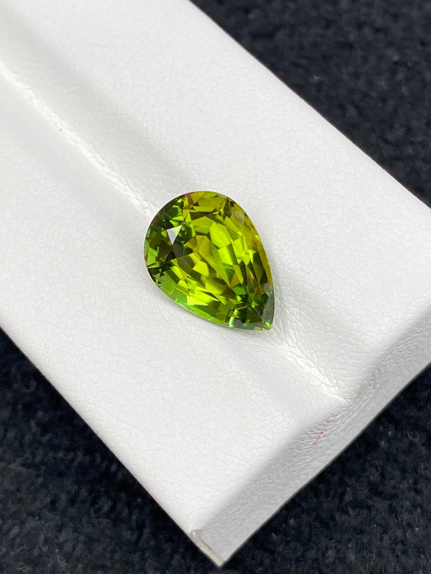 4.56CT NATURAL CONGO YELLOWISH GREEN TOURMALINE STONE