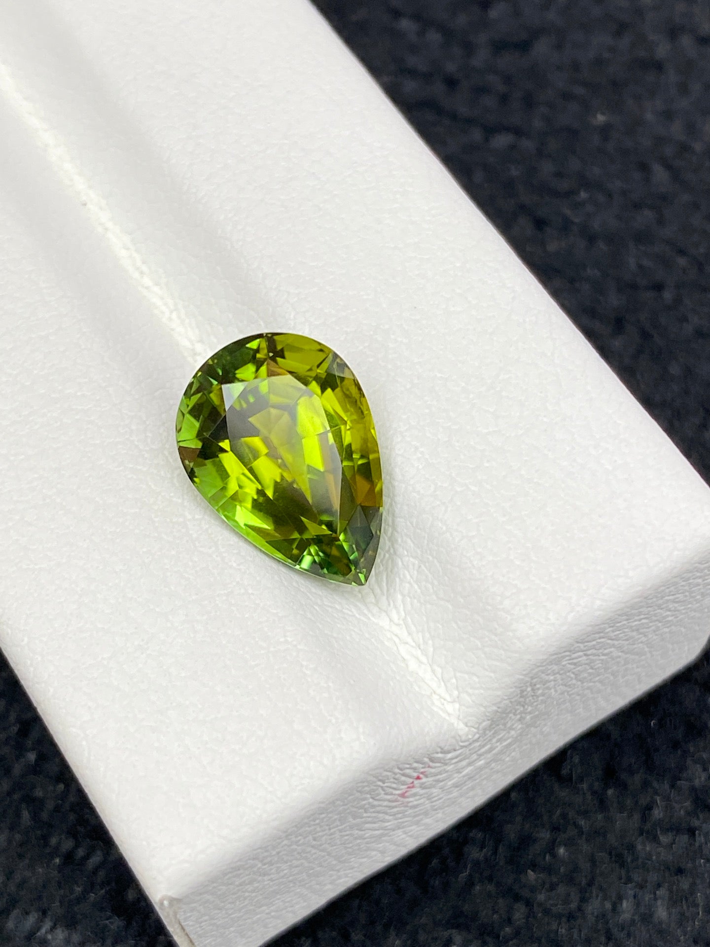 4.56CT NATURAL CONGO YELLOWISH GREEN TOURMALINE STONE