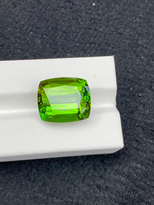 20.71CT NATURAL AFGHANISTAN YELLOWISH GREEN TOURMALINE STONE