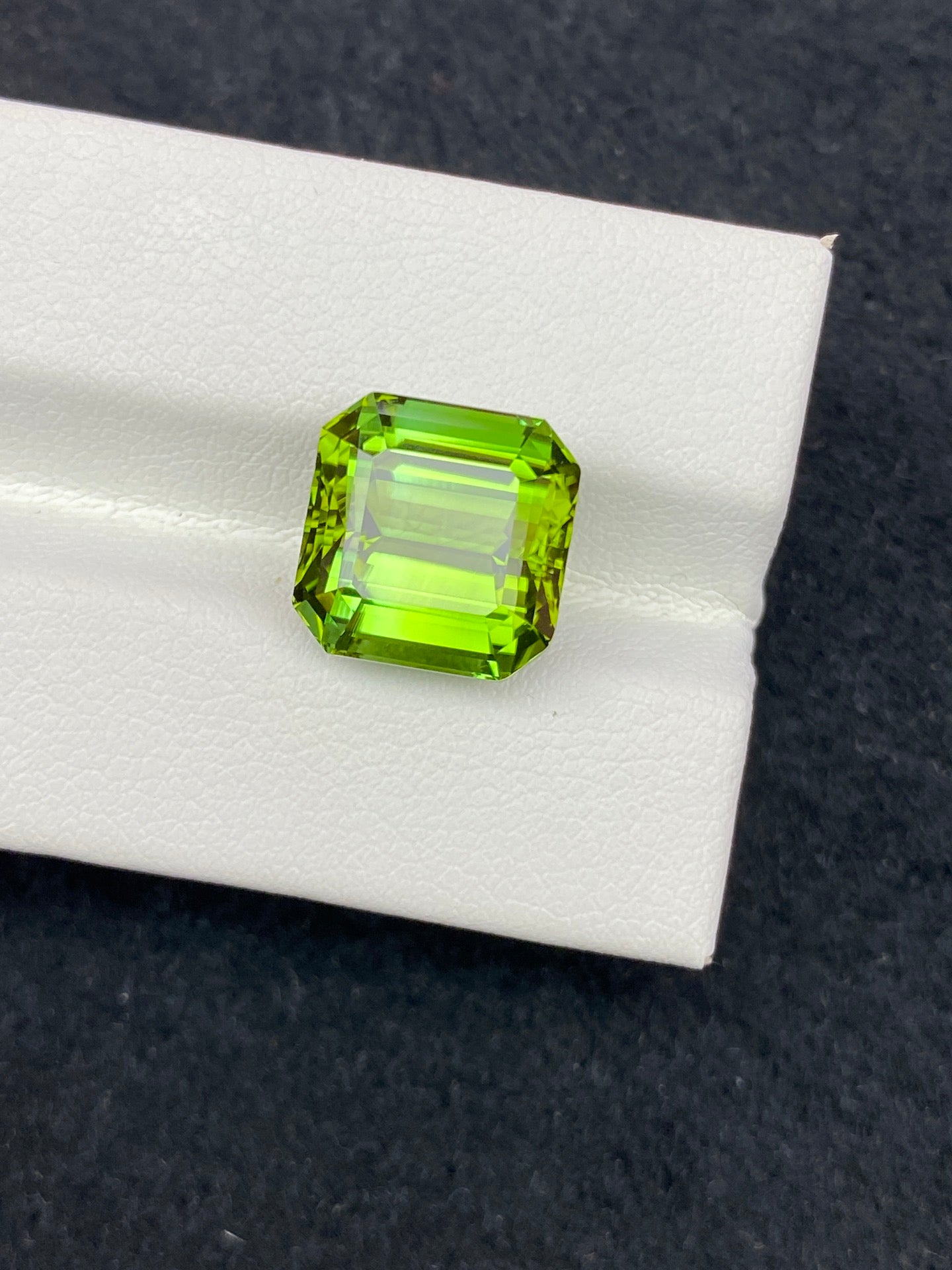 7.97CT NATURAL CONGO YELLOWISH GREEN TOURMALINE STONE