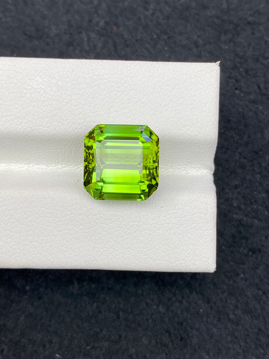 7.97CT NATURAL CONGO YELLOWISH GREEN TOURMALINE STONE