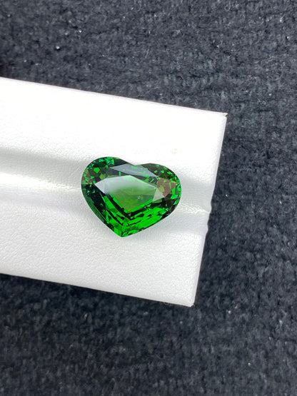 10.72CT NATURAL KENYA CHROME TOURMALINE STONE