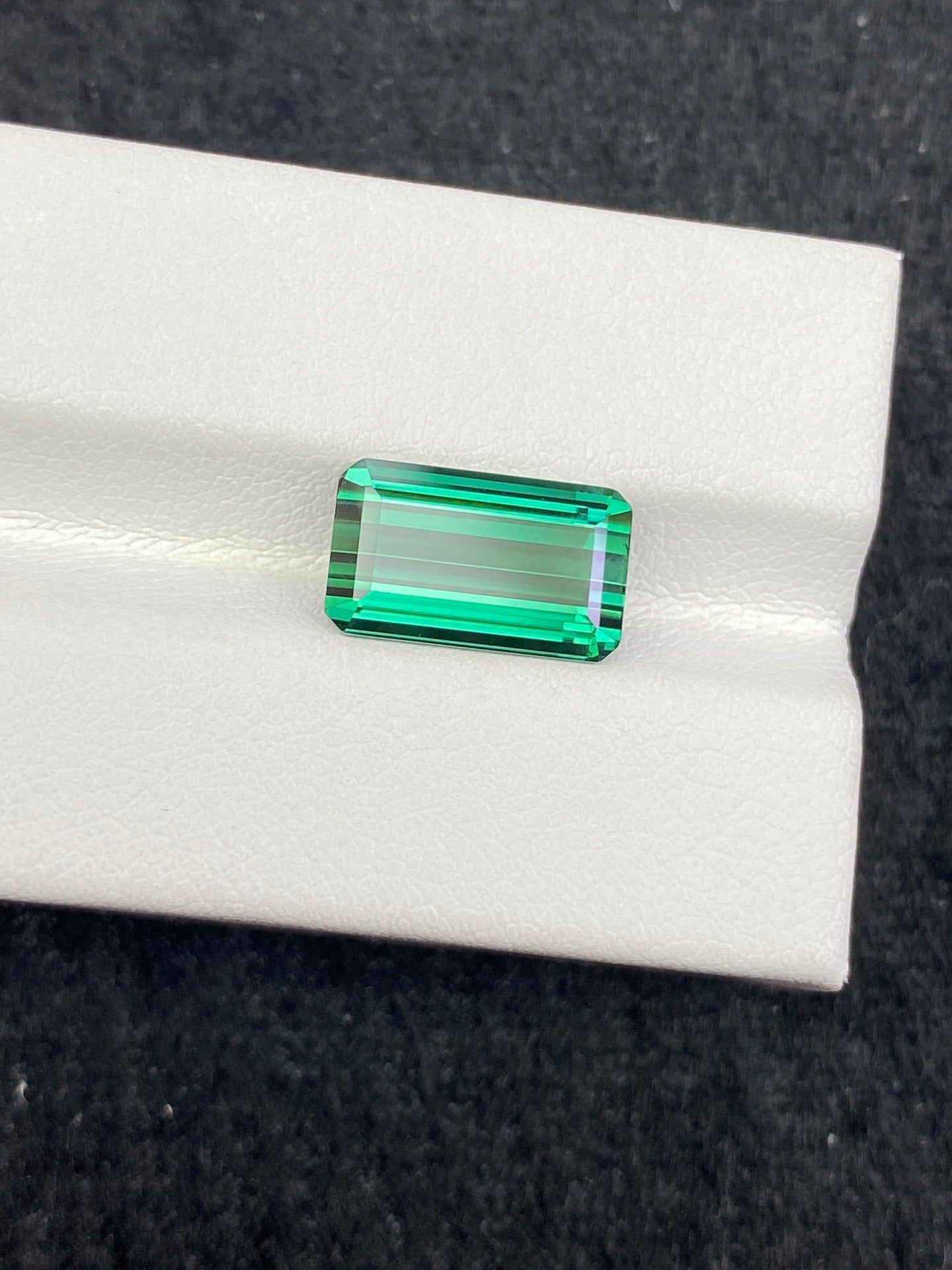 4.355CT NATURAL AFGHANISTAN GREEN TOURMALINE STONE