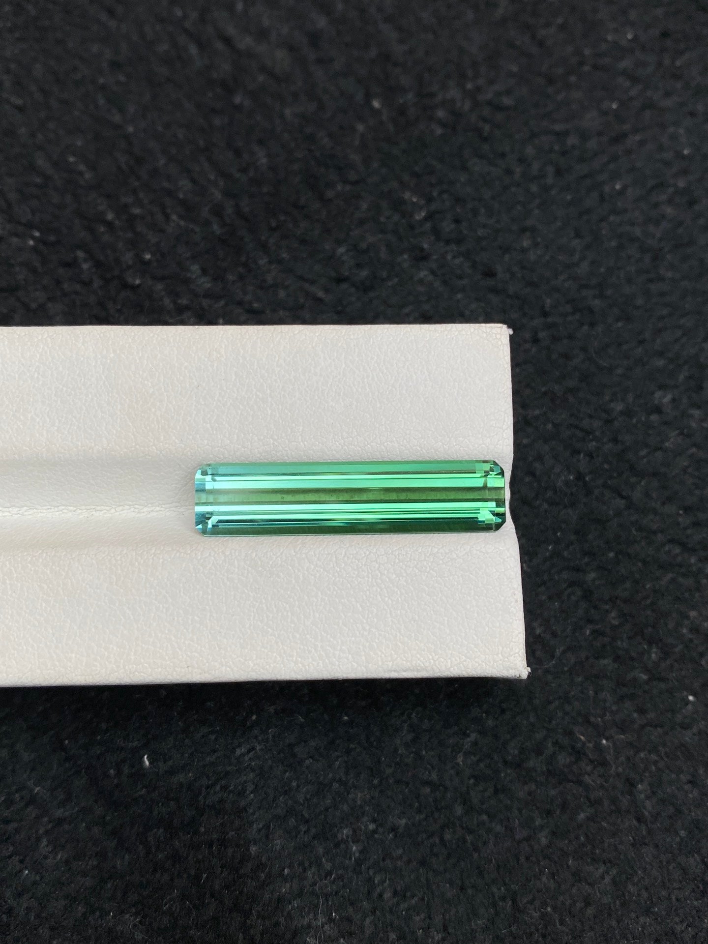 7.645CT NATURAL AFGHANISTAN GREEN TOURMALINE STONE