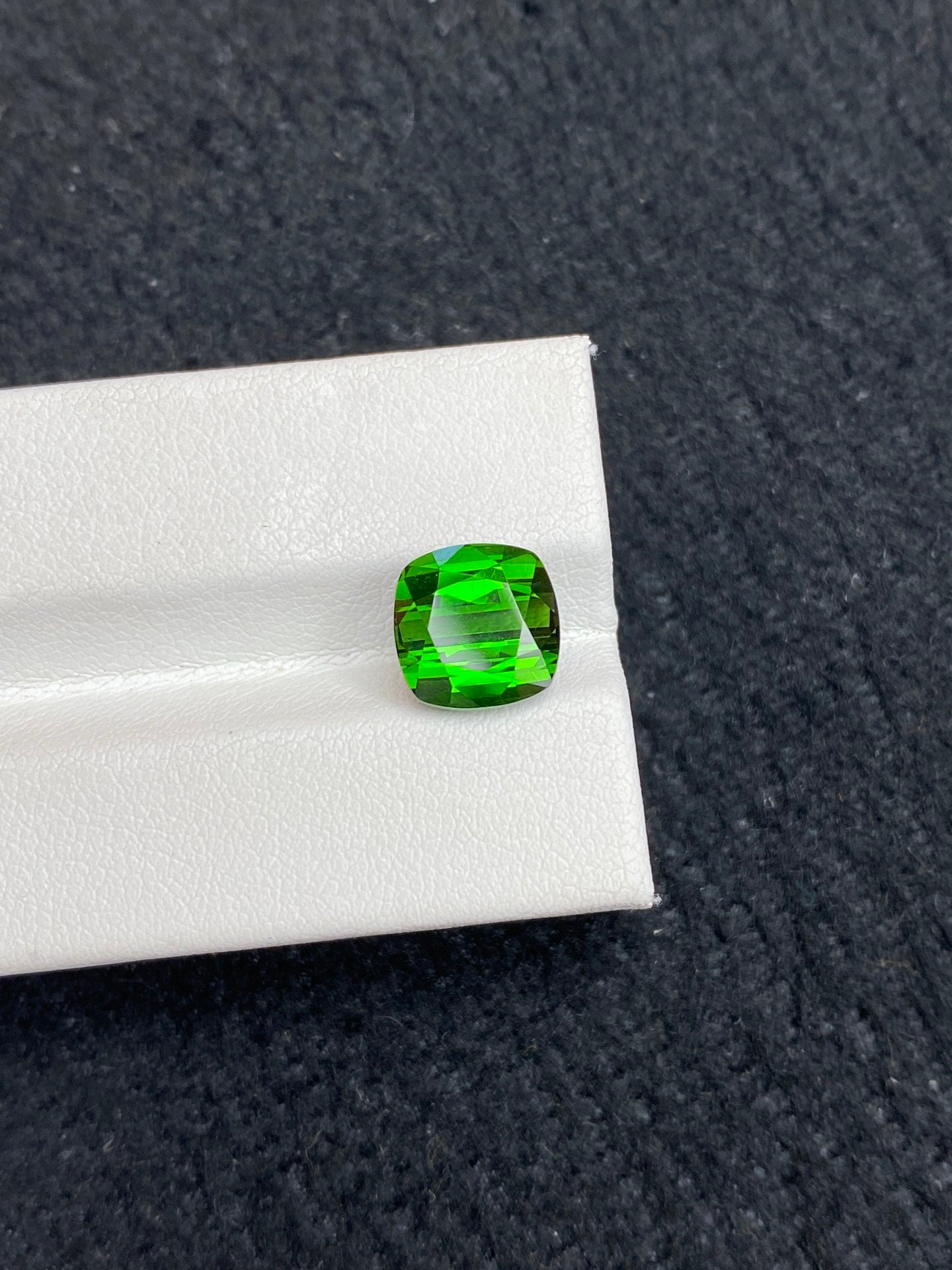 4.53CT NATURAL AFGHANISTAN GREEN TOURMALINE STONE