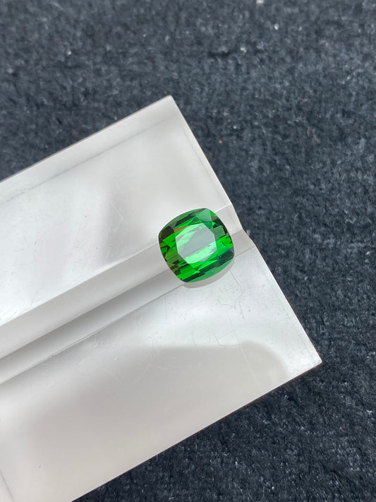 3.875CT NATURAL AFGHANISTAN GREEN TOURMALINE STONE