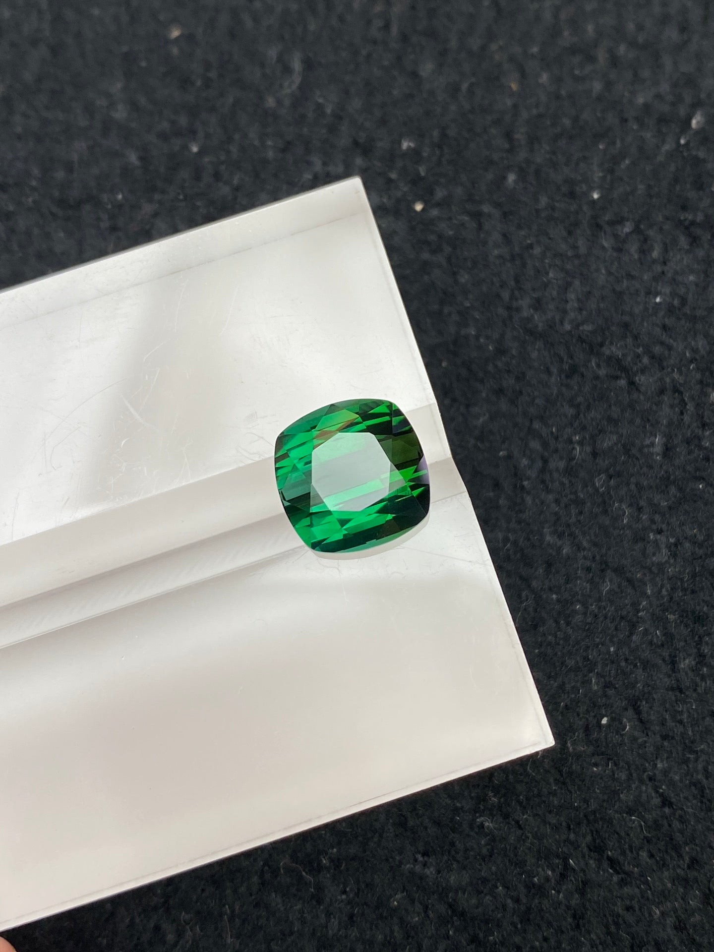 4.745CT NATURAL AFGHANISTAN GREEN TOURMALINE STONE