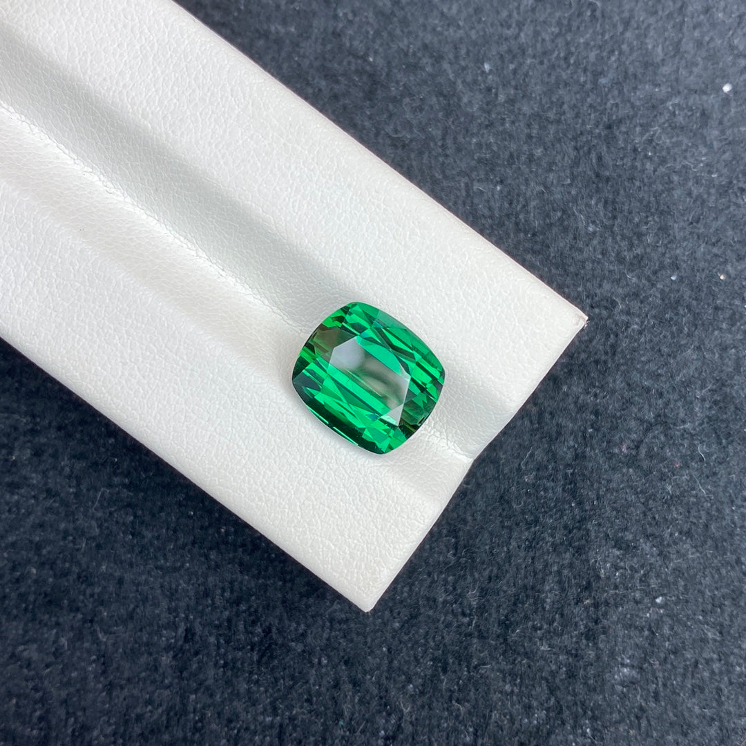 7.175CT NATURAL AFGHANISTAN GREEN TOURMALINE STONE