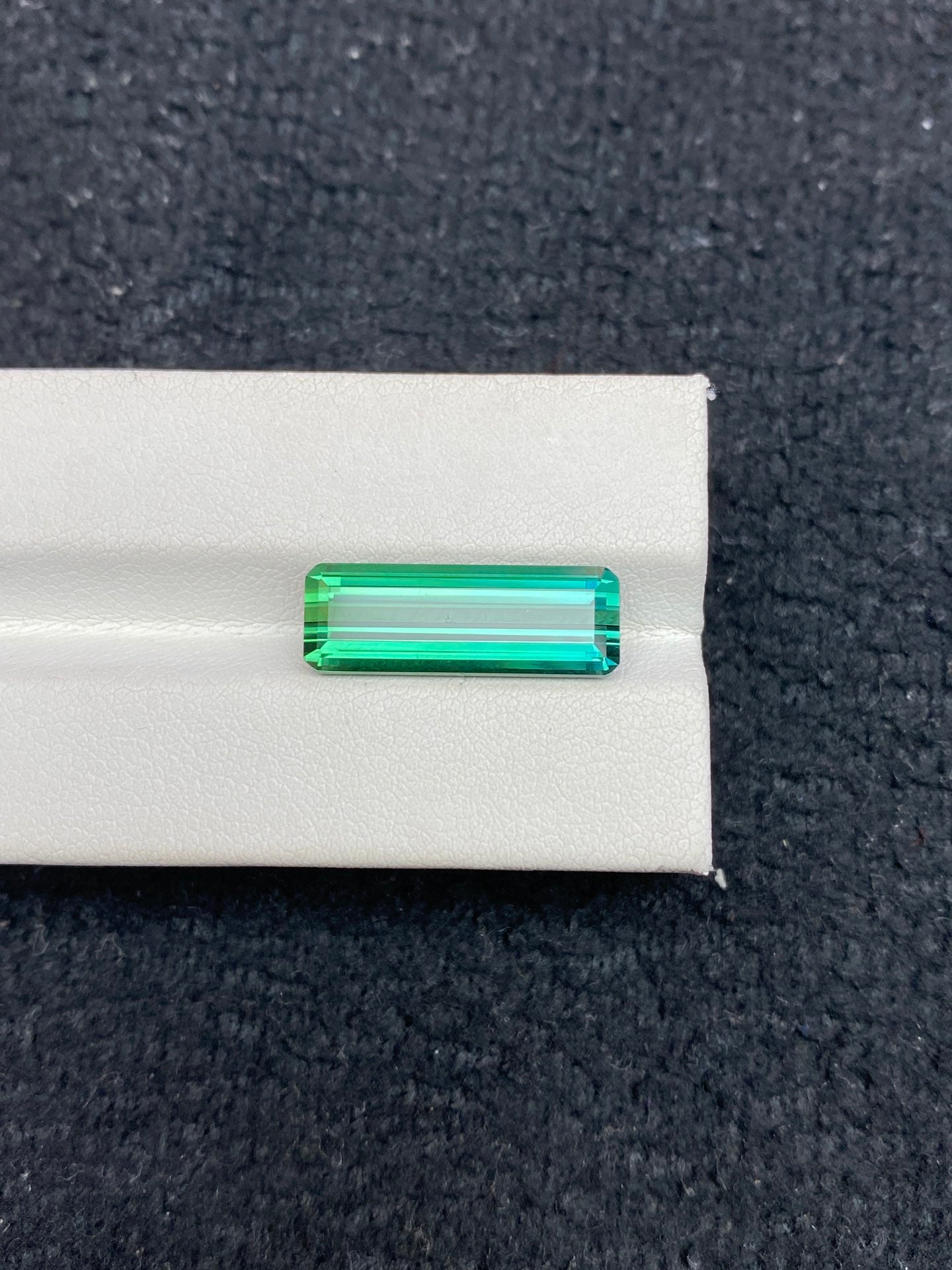 8.035CT NATURAL AFGHANISTAN GREEN TOURMALINE STONE