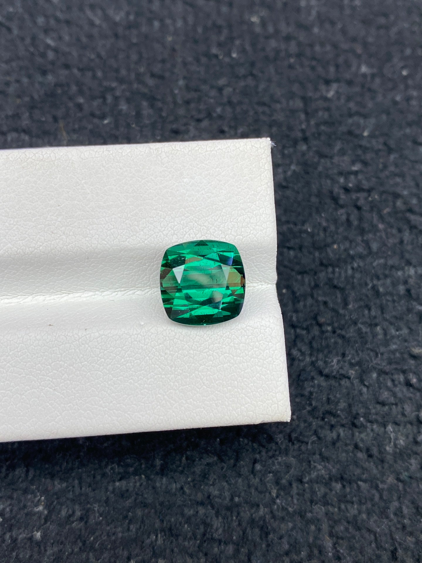 4.765CT NATURAL AFGHANISTAN GREEN TOURMALINE STONE