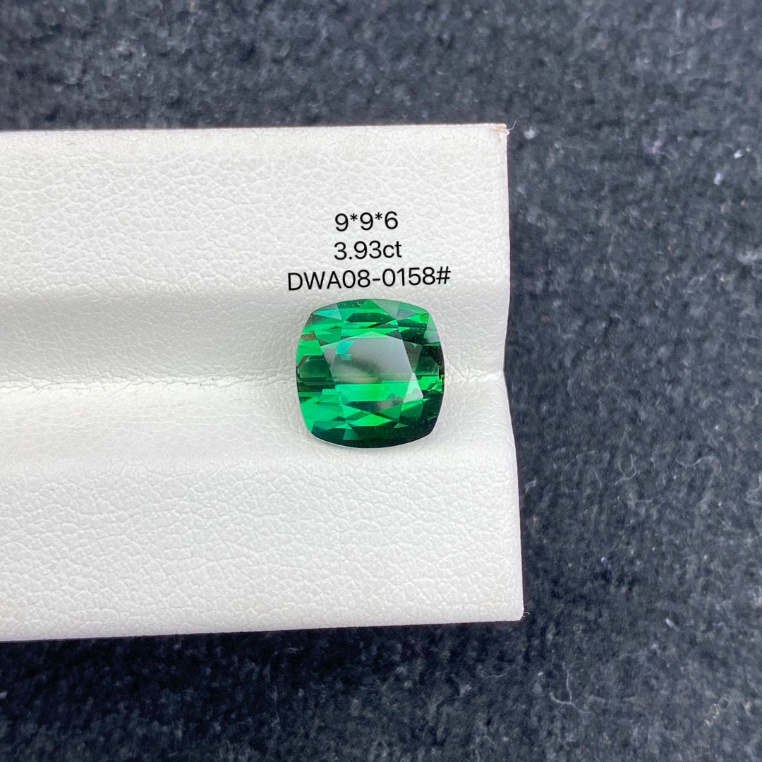 3.93CT NATURAL AFGHANISTAN GREEN TOURMALINE STONE