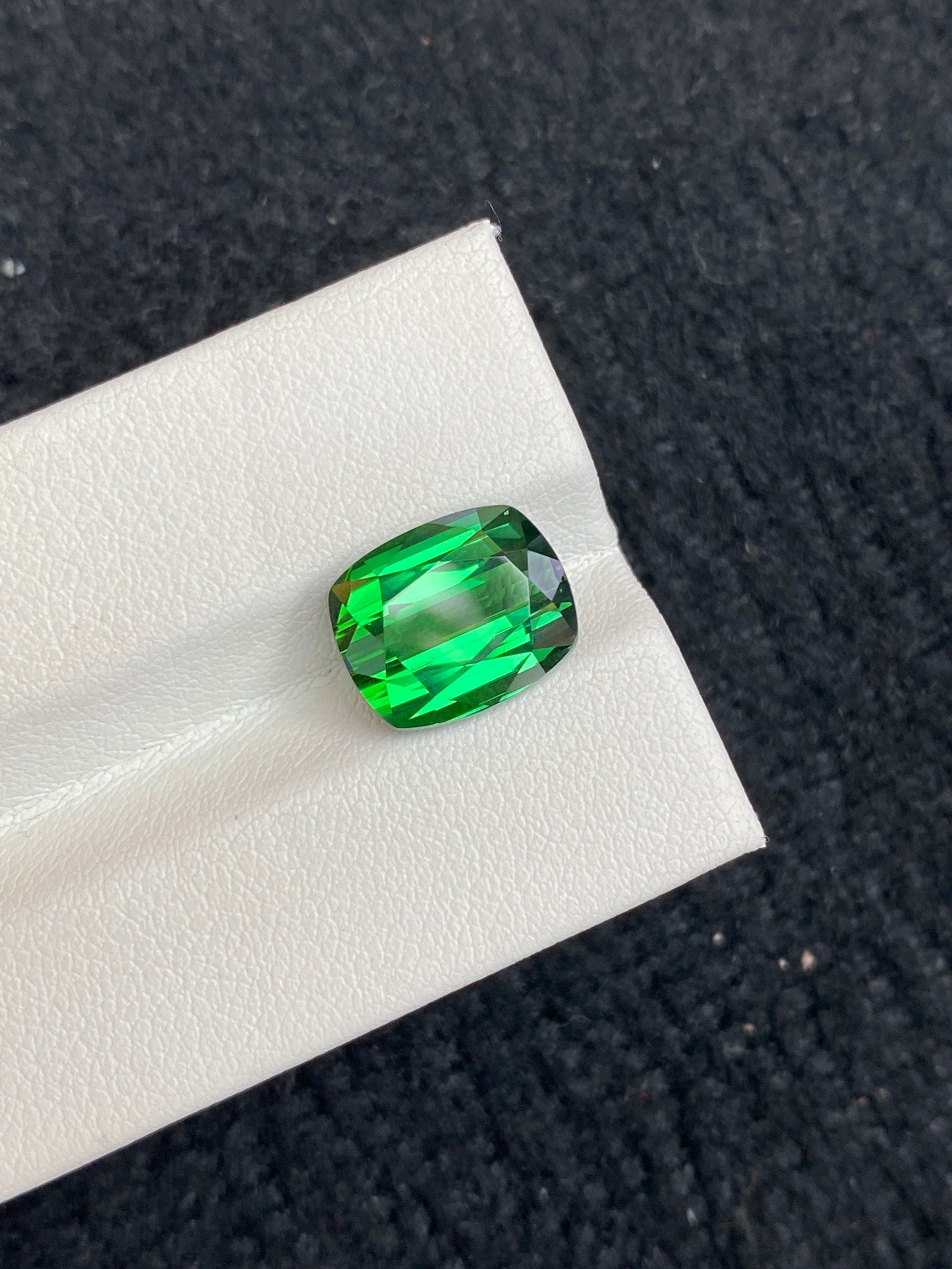 5.06CT NATURAL AFGHANISTAN GREEN TOURMALINE STONE