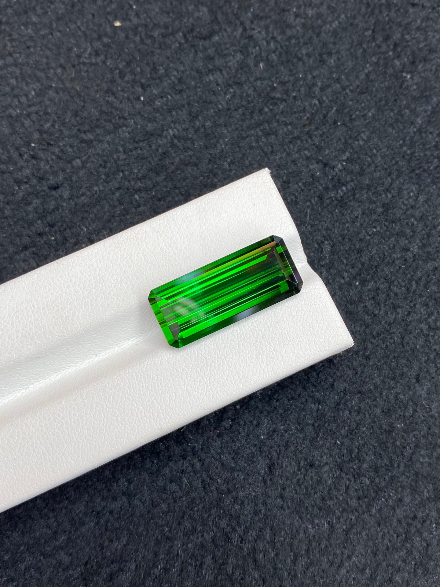 16.55CT NATURAL AFGHANISTAN GREEN TOURMALINE STONE