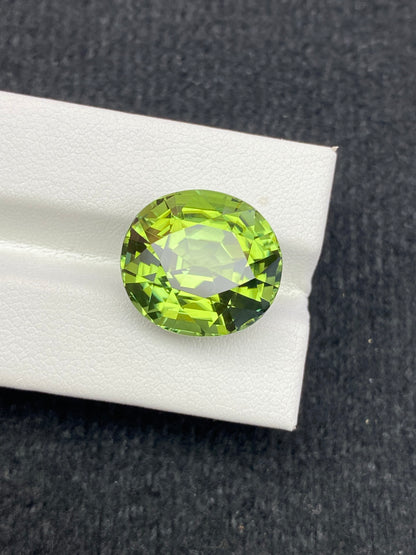 18.21CT NATURAL CONGO YELLOW GREEN TOURMALINE STONE