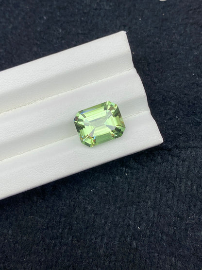 6.6CT NATURAL CONGO YELLOWISH GREEN TOURMALINE STONE