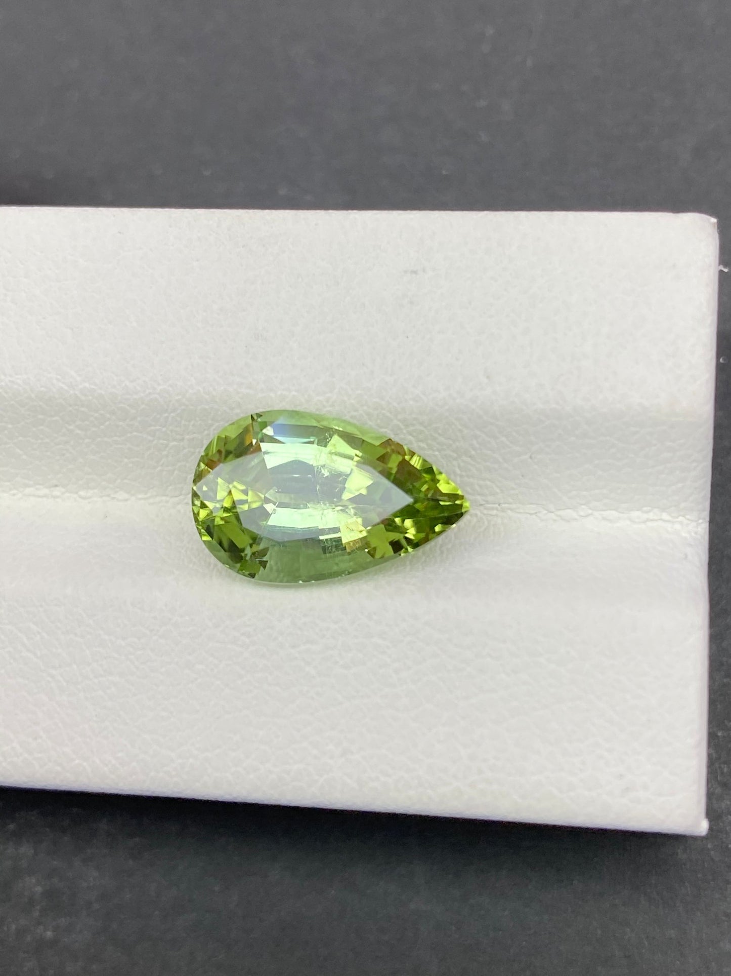 4.585CT NATURAL CONGO YELLOW GREEN TOURMALINE STONE