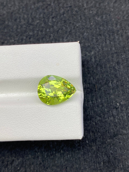 4.865CT NATURAL CONGO YELLOW GREEN TOURMALINE STONE