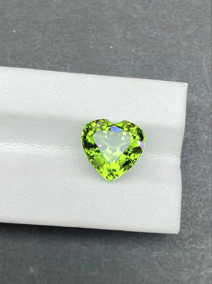 7.56CT NATURAL CONGO YELLOWISH GREEN TOURMALINE STONE