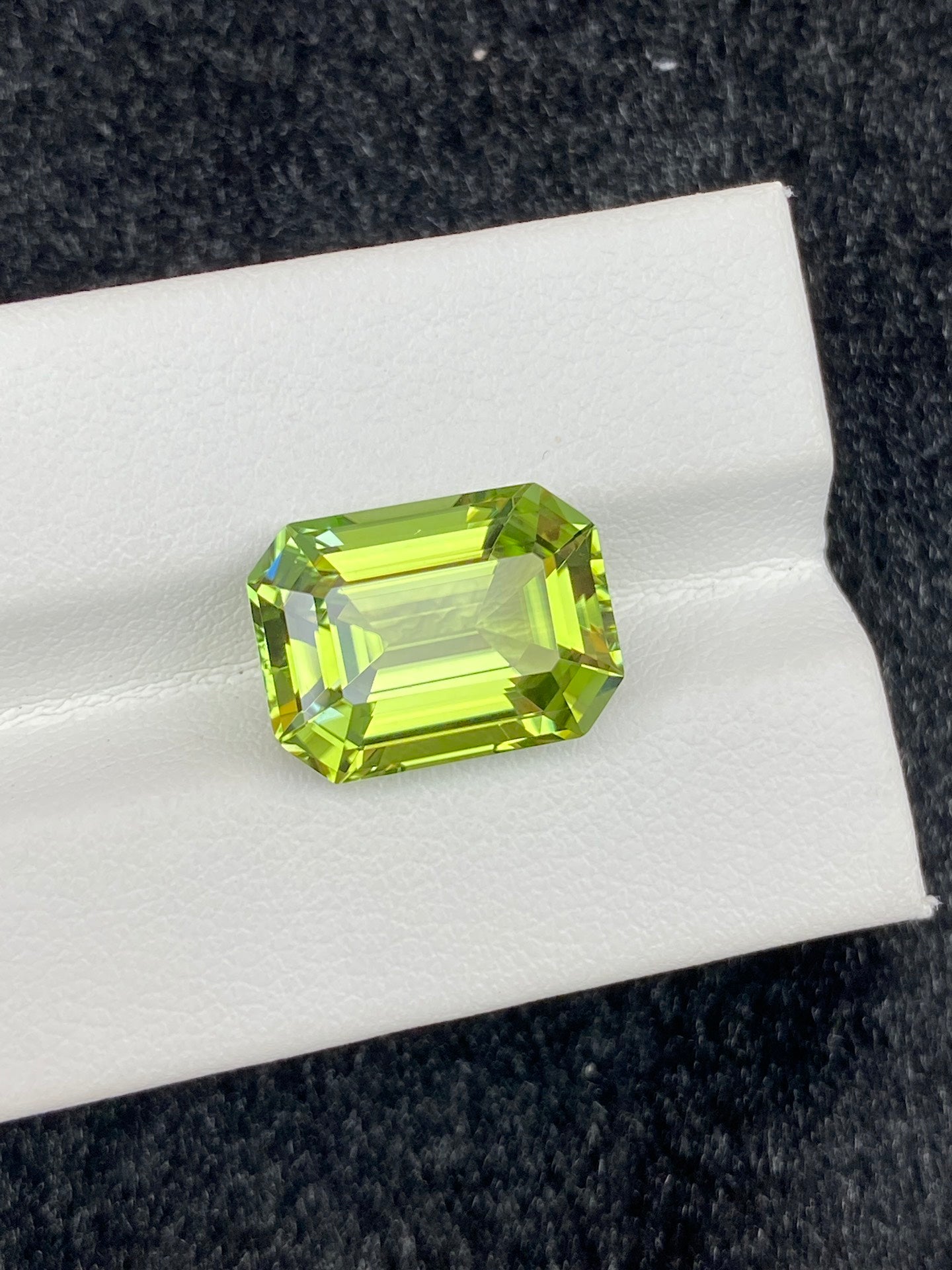 7.86CT NATURAL CONGO YELLOW GREEN TOURMALINE STONE