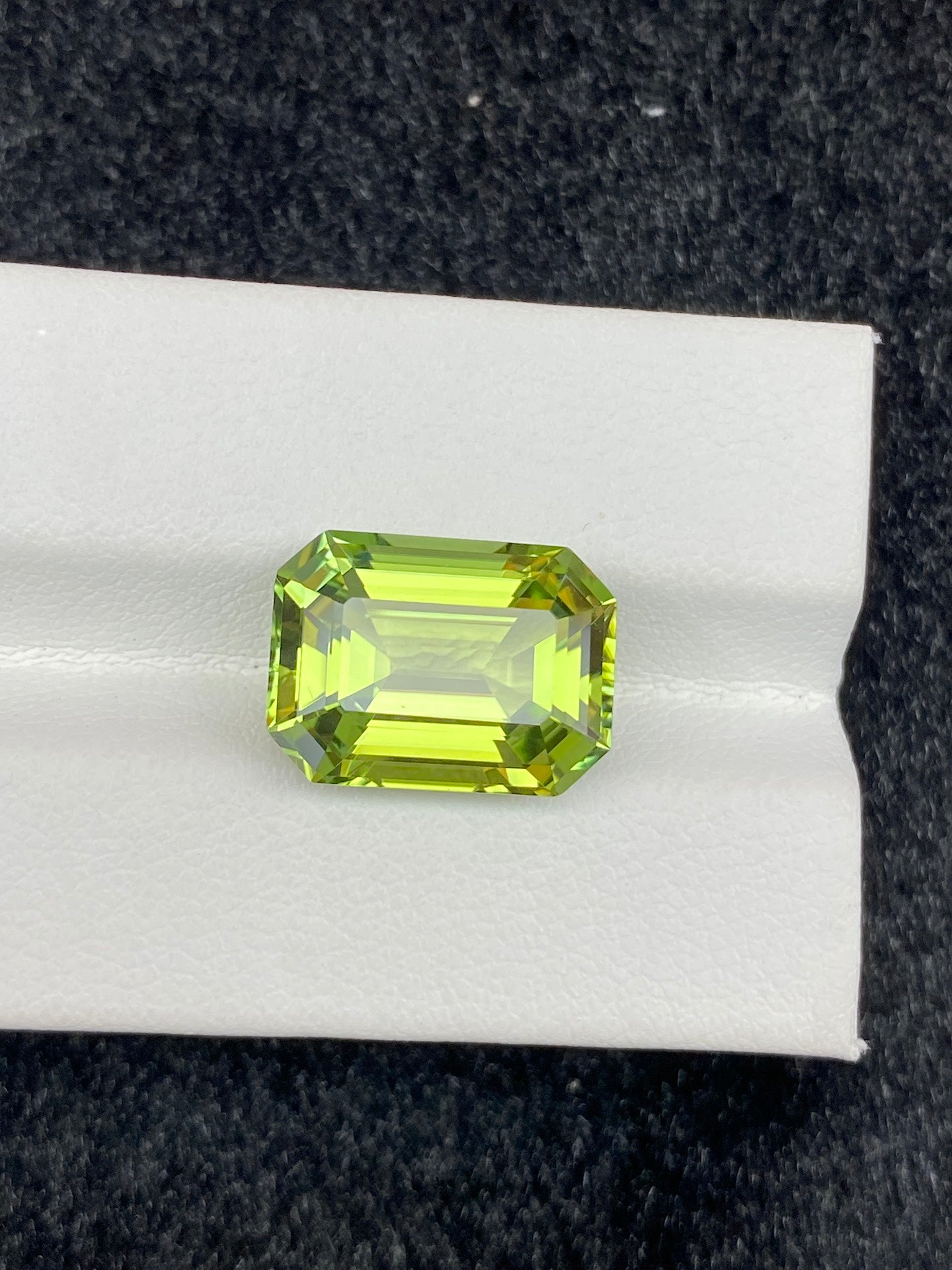 7.86CT NATURAL CONGO YELLOW GREEN TOURMALINE STONE