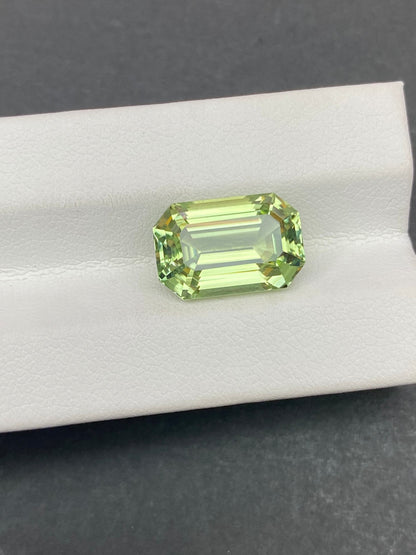 8.385CT NATURAL CONGO YELLOW GREEN TOURMALINE STONE