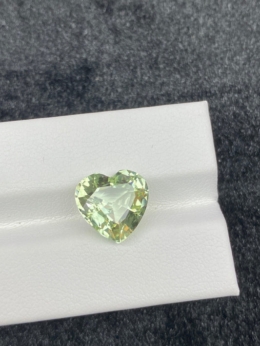 4.58CT NATURAL CONGO YELLOWISH GREEN TOURMALINE STONE