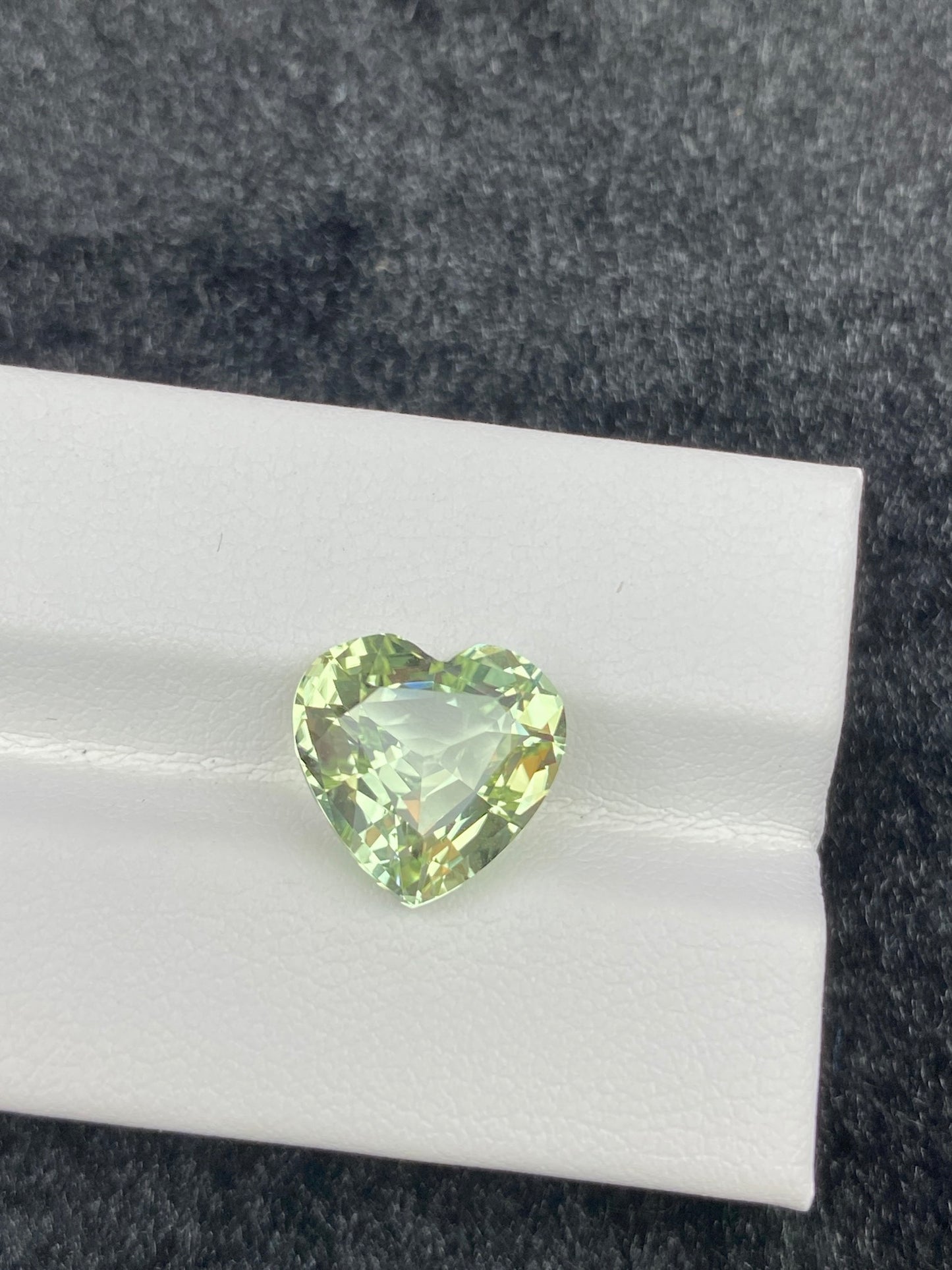 4.58CT NATURAL CONGO YELLOWISH GREEN TOURMALINE STONE